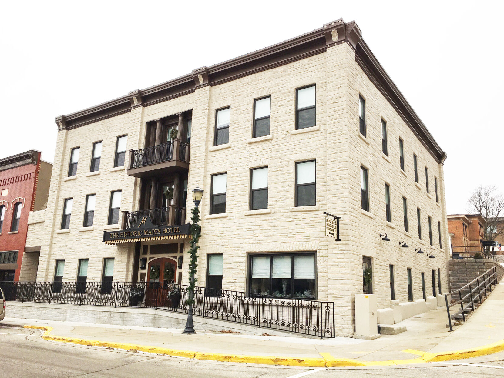 Historic Mapes Hotel